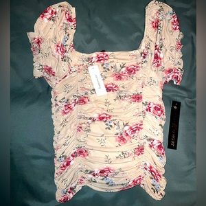 Almost Famous Rouched Cream Top W Roses Sz M